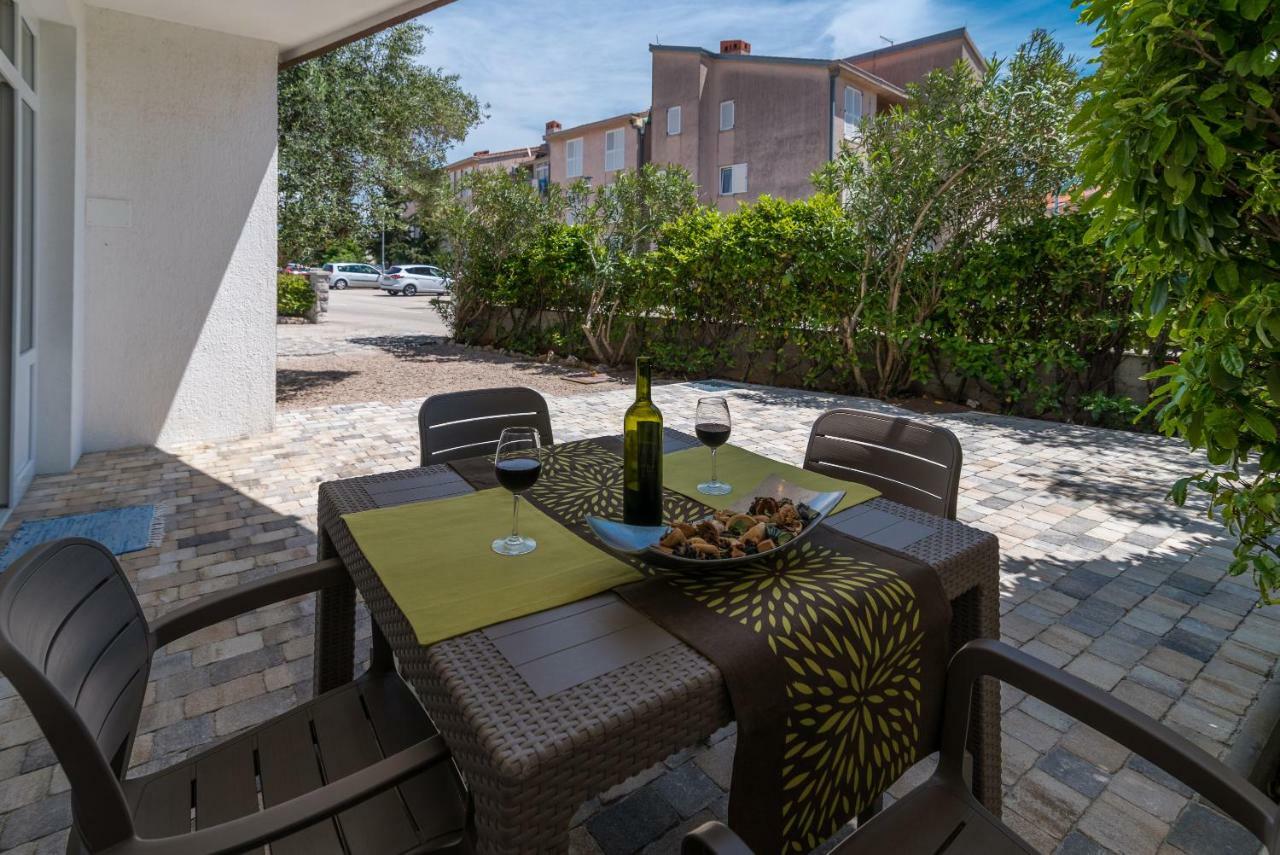 Apartment Arna Krk Town Exterior photo